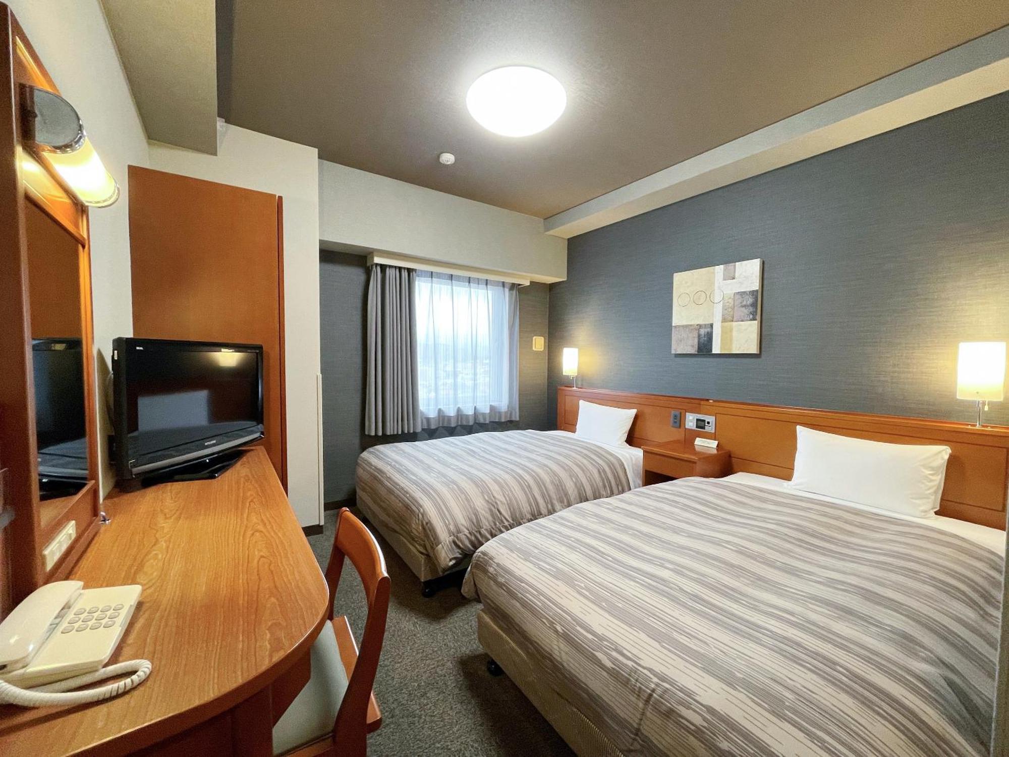Hotel Route-Inn Fujieda-Eki Kita Экстерьер фото